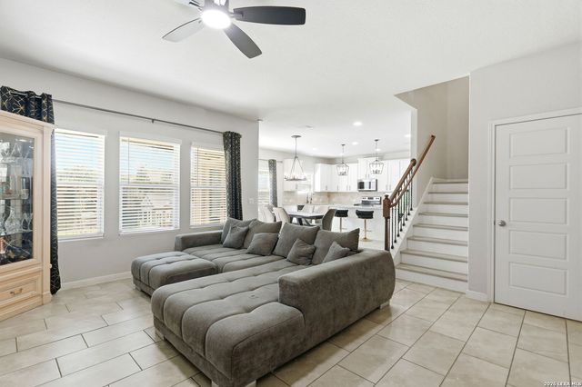 529 Saddle Gln, Cibolo, TX 78108