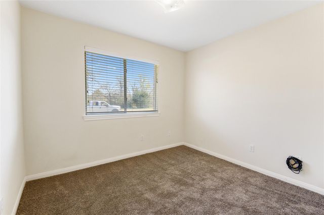 203 Paradise Lane, Montgomery, TX 77356