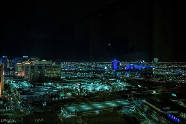 2000 North Fashion Show Drive 4301, Las Vegas, NV 89109