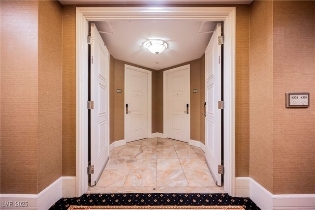 2000 North Fashion Show Drive 4301, Las Vegas, NV 89109