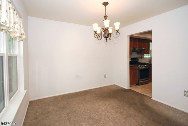 34 Delaware Ln, Branchburg Twp., NJ 08876
