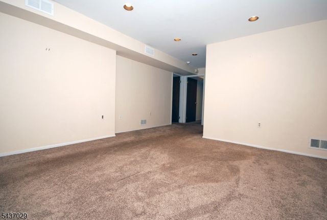 34 Delaware Ln, Branchburg Twp., NJ 08876