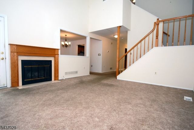 34 Delaware Ln, Branchburg Twp., NJ 08876