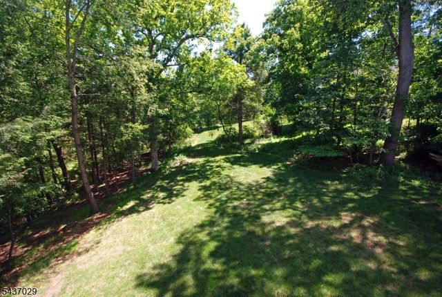 34 Delaware Ln, Branchburg Twp., NJ 08876