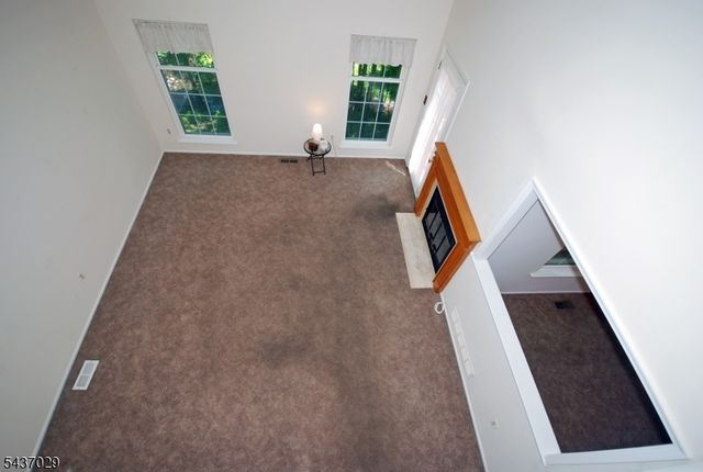 34 Delaware Ln, Branchburg Twp., NJ 08876
