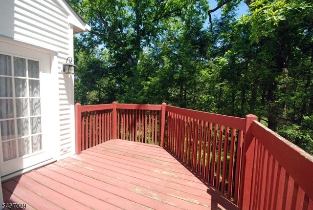 34 Delaware Ln, Branchburg Twp., NJ 08876