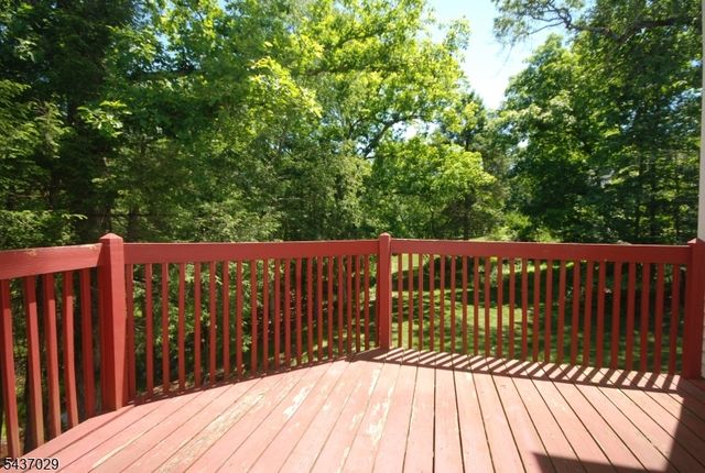 34 Delaware Ln, Branchburg Twp., NJ 08876
