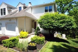 34 Delaware Ln, Branchburg Twp., NJ 08876
