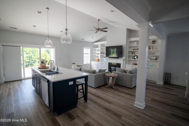 6033 Sand Ridge Avenue, Wilmington, NC 28409