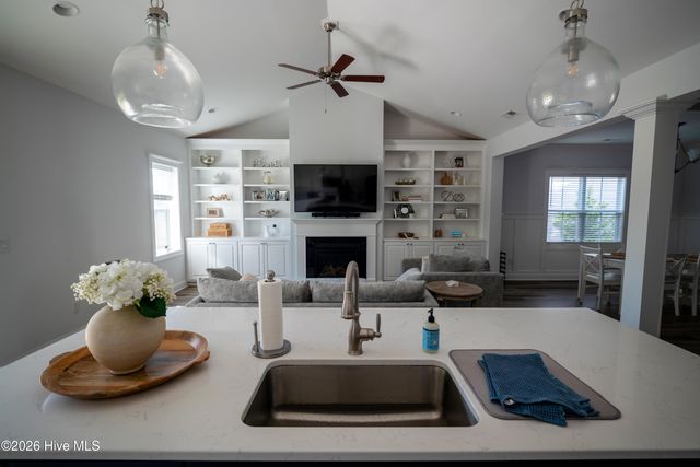 6033 Sand Ridge Avenue, Wilmington, NC 28409