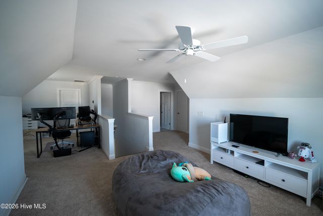 6033 Sand Ridge Avenue, Wilmington, NC 28409
