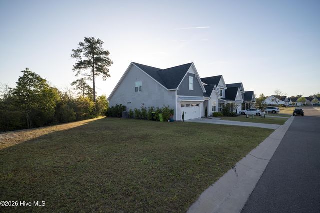 6033 Sand Ridge Avenue, Wilmington, NC 28409