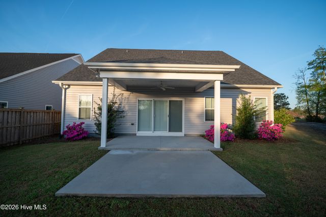 6033 Sand Ridge Avenue, Wilmington, NC 28409