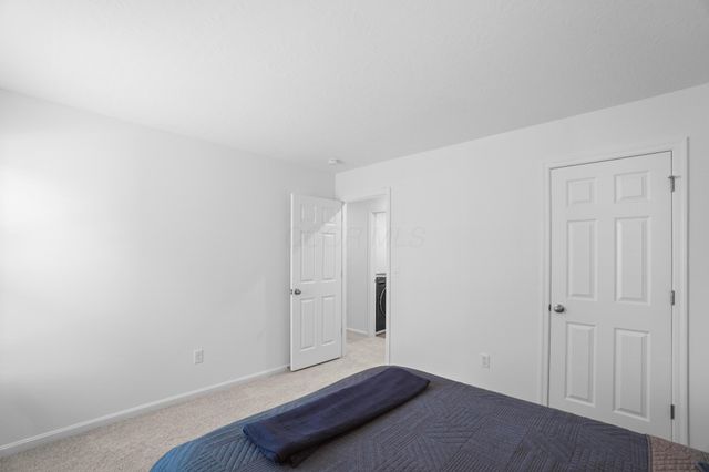 1034 Queen Bee Place, Grove City, OH 43123