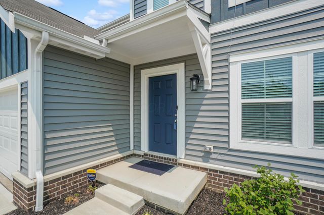 1034 Queen Bee Place, Grove City, OH 43123