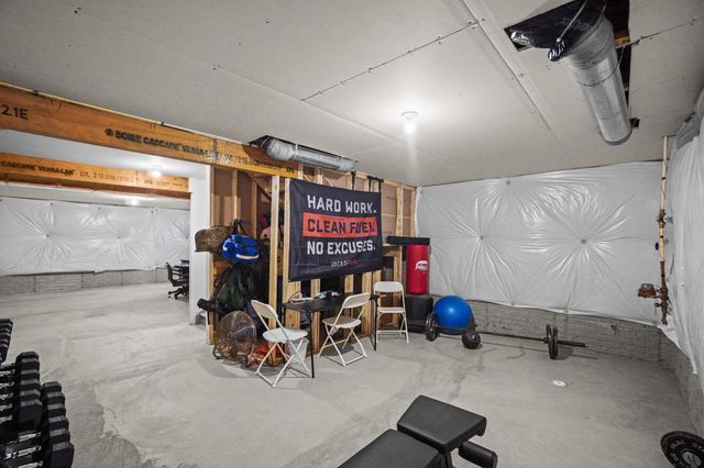 1034 Queen Bee Place, Grove City, OH 43123