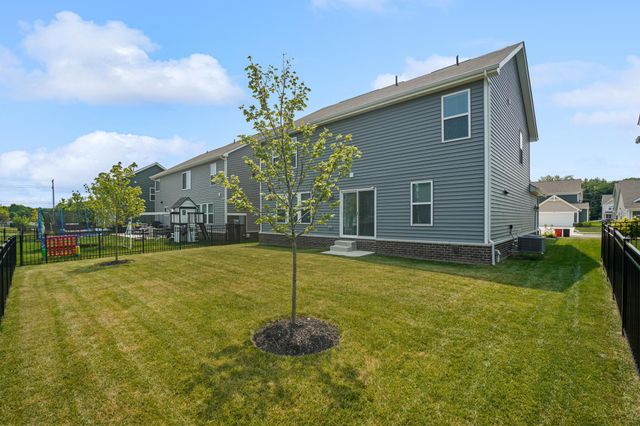 1034 Queen Bee Place, Grove City, OH 43123