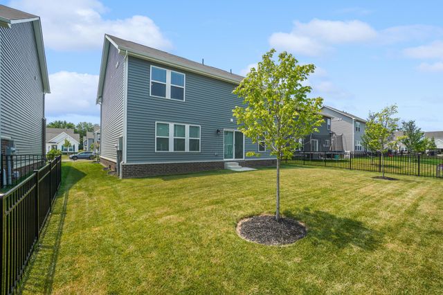 1034 Queen Bee Place, Grove City, OH 43123