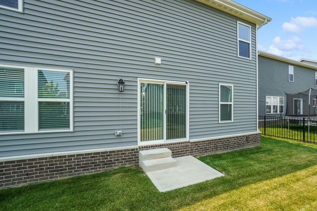 1034 Queen Bee Place, Grove City, OH 43123