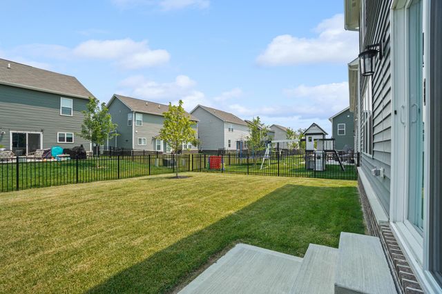 1034 Queen Bee Place, Grove City, OH 43123