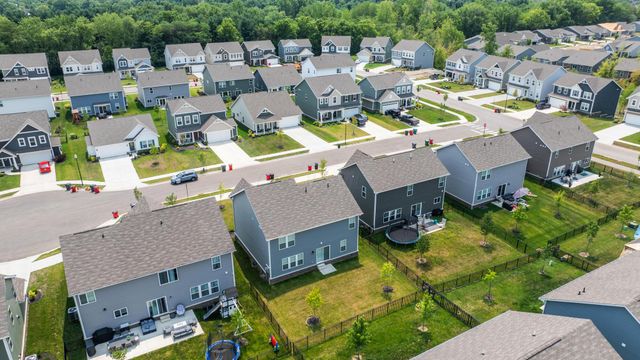 1034 Queen Bee Place, Grove City, OH 43123