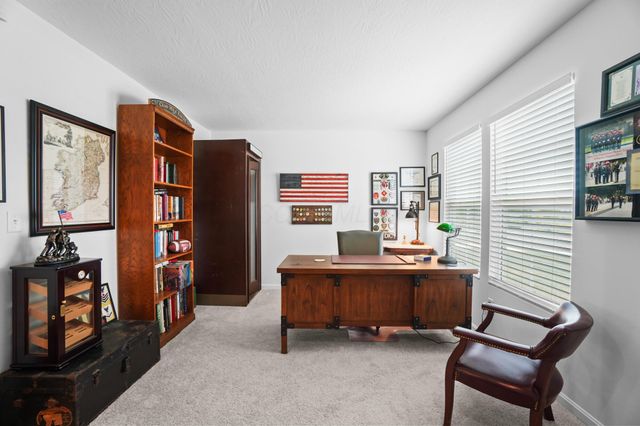 1034 Queen Bee Place, Grove City, OH 43123