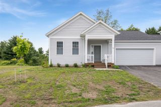 16 Dogwood Circle 16R Kousa, Milton, VT 05468