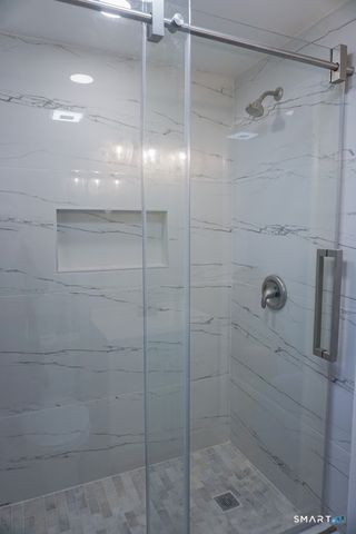 28 Bolton Street, Hartford, CT 06114