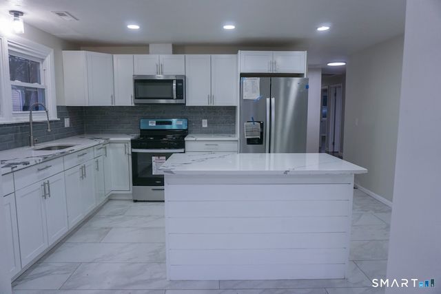 28 Bolton Street, Hartford, CT 06114