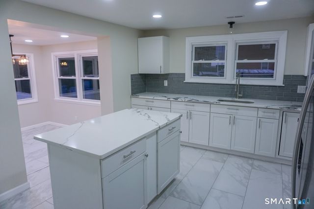 28 Bolton Street, Hartford, CT 06114