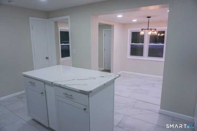 28 Bolton Street, Hartford, CT 06114