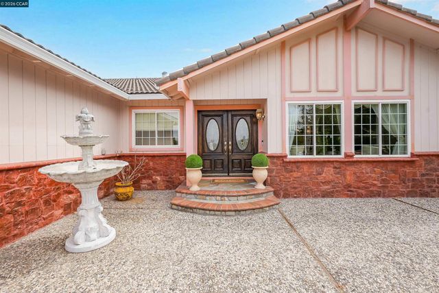 1220 Fascination Cir, Richmond, CA 94803