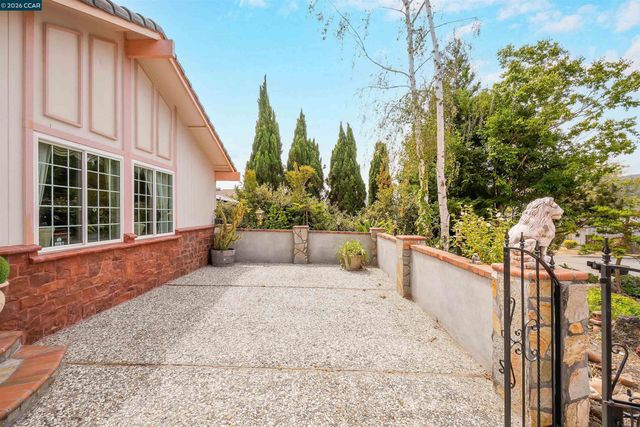 1220 Fascination Cir, Richmond, CA 94803
