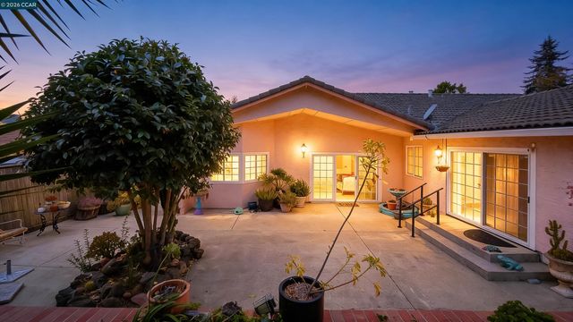 1220 Fascination Cir, Richmond, CA 94803