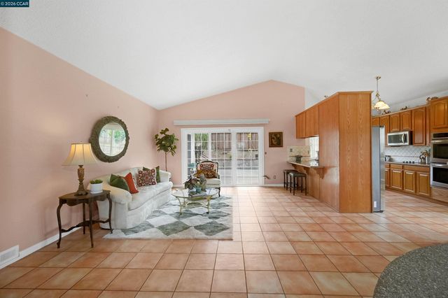 1220 Fascination Cir, Richmond, CA 94803