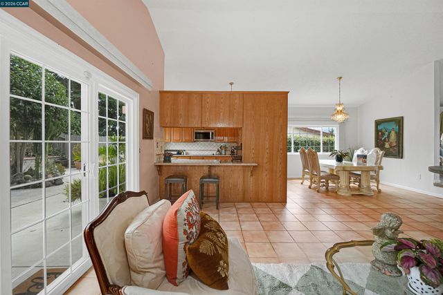 1220 Fascination Cir, Richmond, CA 94803