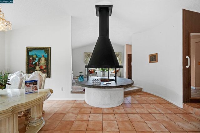 1220 Fascination Cir, Richmond, CA 94803