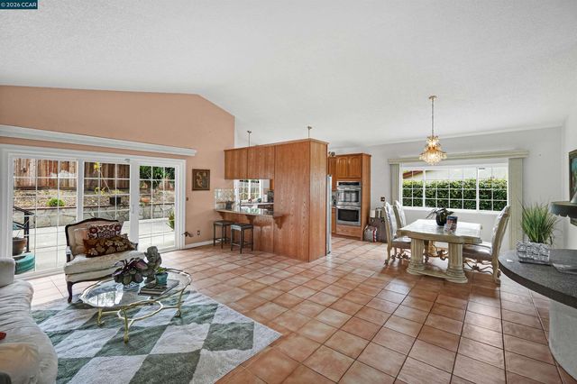 1220 Fascination Cir, Richmond, CA 94803
