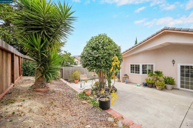1220 Fascination Cir, Richmond, CA 94803