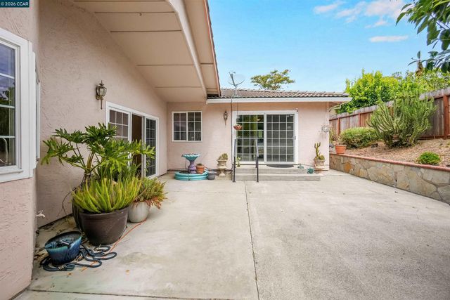 1220 Fascination Cir, Richmond, CA 94803
