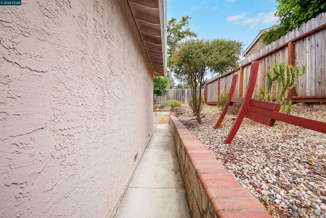1220 Fascination Cir, Richmond, CA 94803