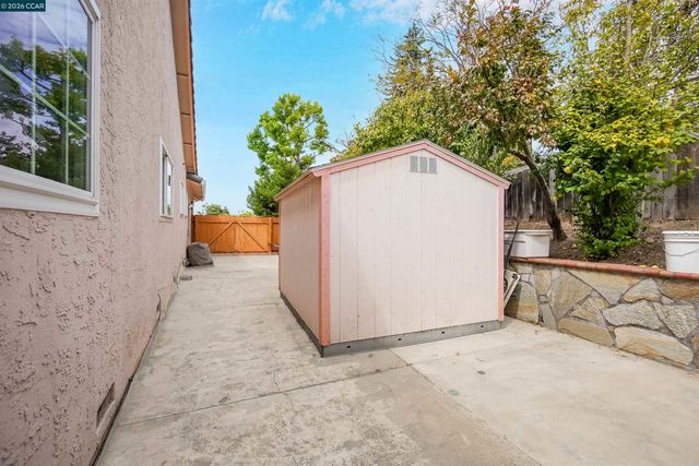 1220 Fascination Cir, Richmond, CA 94803