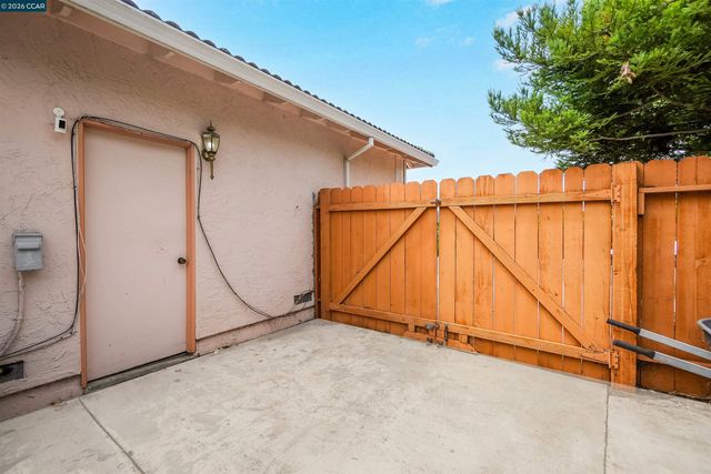 1220 Fascination Cir, Richmond, CA 94803