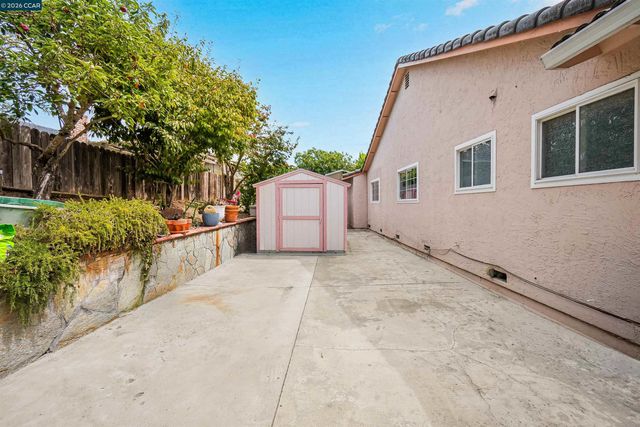 1220 Fascination Cir, Richmond, CA 94803