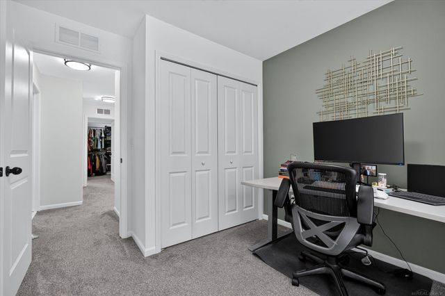 3981 Trailway Commons Circle, Auburn Hills, MI 48326
