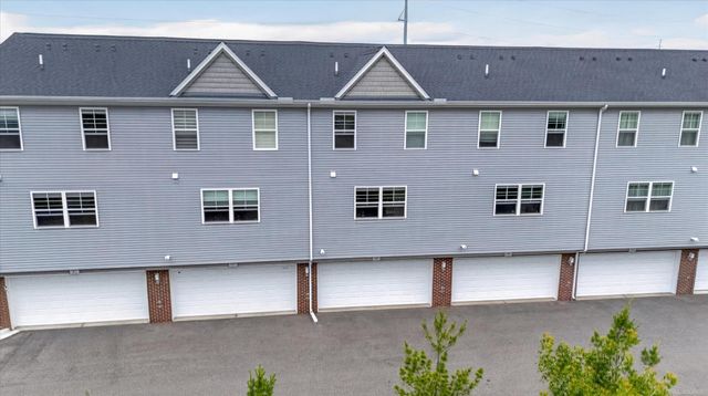 3981 Trailway Commons Circle, Auburn Hills, MI 48326
