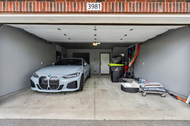 3981 Trailway Commons Circle, Auburn Hills, MI 48326