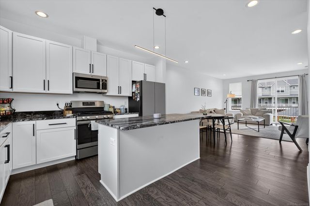 3981 Trailway Commons Circle, Auburn Hills, MI 48326