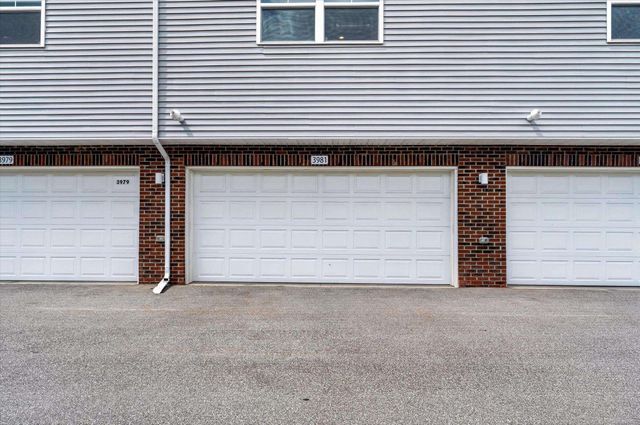 3981 Trailway Commons Circle, Auburn Hills, MI 48326
