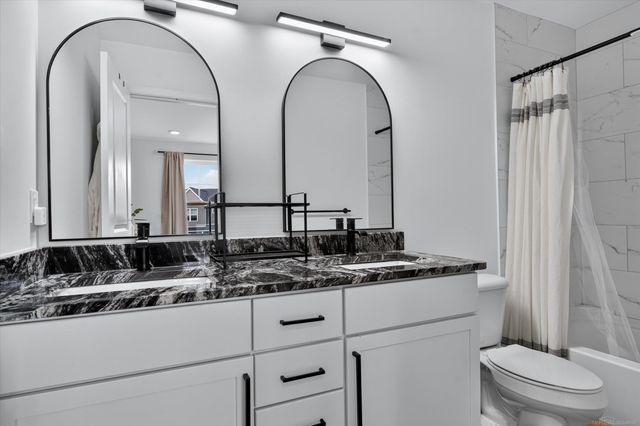 3981 Trailway Commons Circle, Auburn Hills, MI 48326